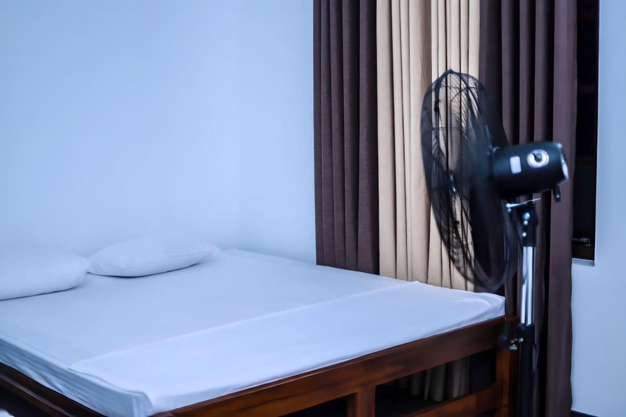 Royal Hub Hotel Kudapaduwa Екстериор снимка