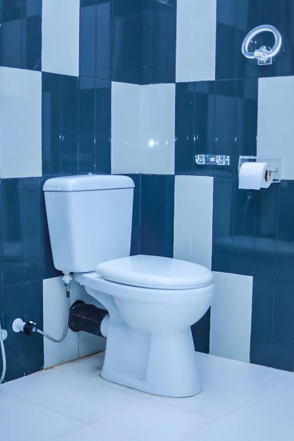 Royal Hub Hotel Kudapaduwa Екстериор снимка
