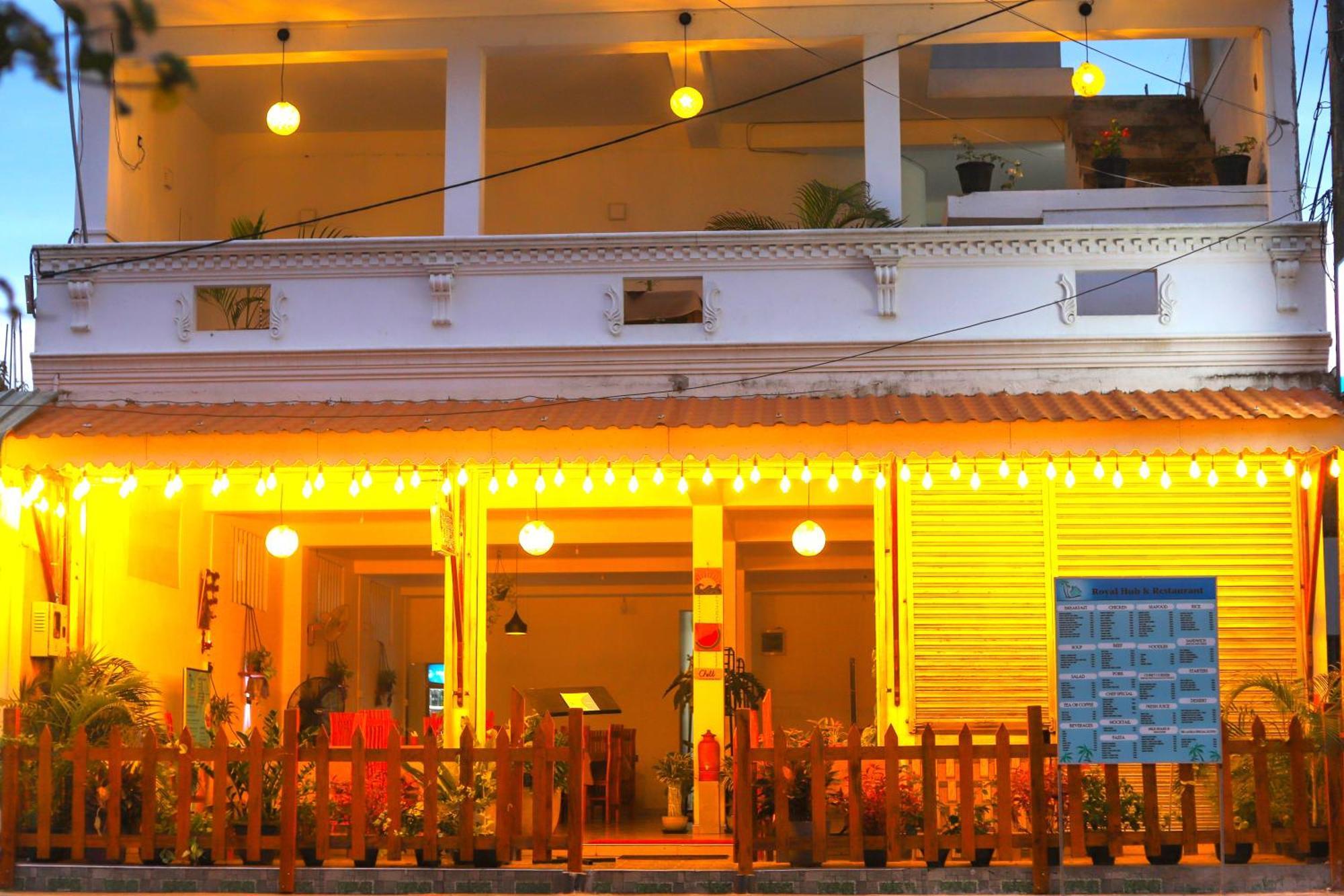Royal Hub Hotel Kudapaduwa Екстериор снимка